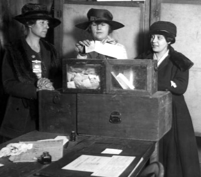 women_vote_ny_1917